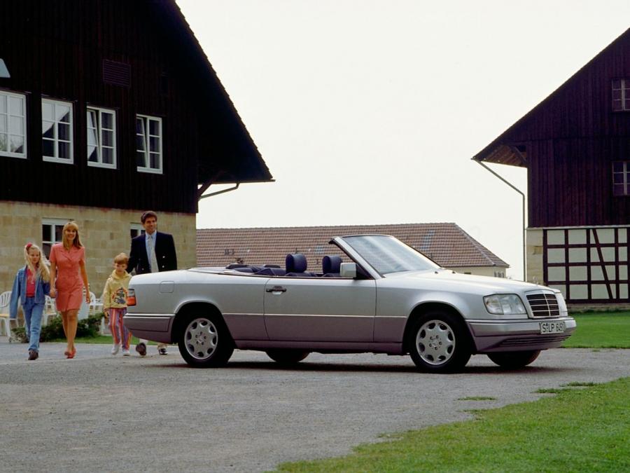  Mercedes-Benz E200 Cabrio 1994 года  (фото 5 из 9)